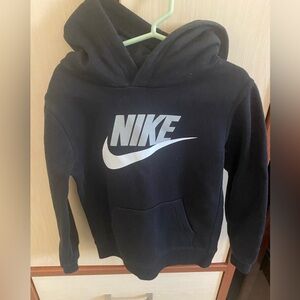 Nike Kids pull over Hoodie size 4t(3-4yr)